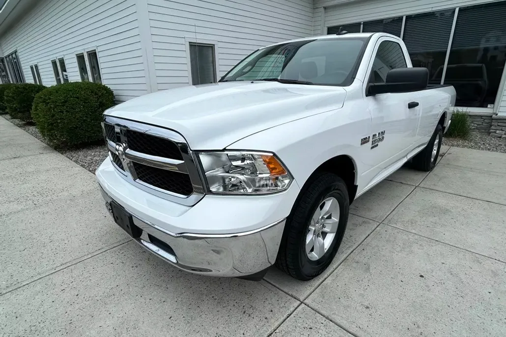 2022 Ram 1500 Classic SLT photo 1