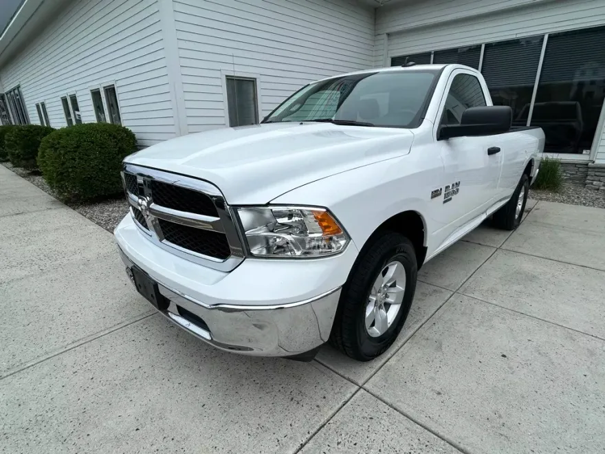 2022 Ram 1500 Classic SLT photo 1