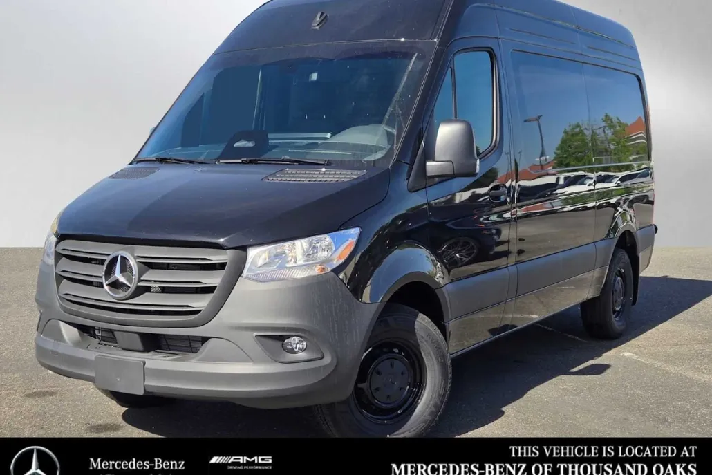 2025 Mercedes Benz Sprinter 2500 Standard Roof photo 1