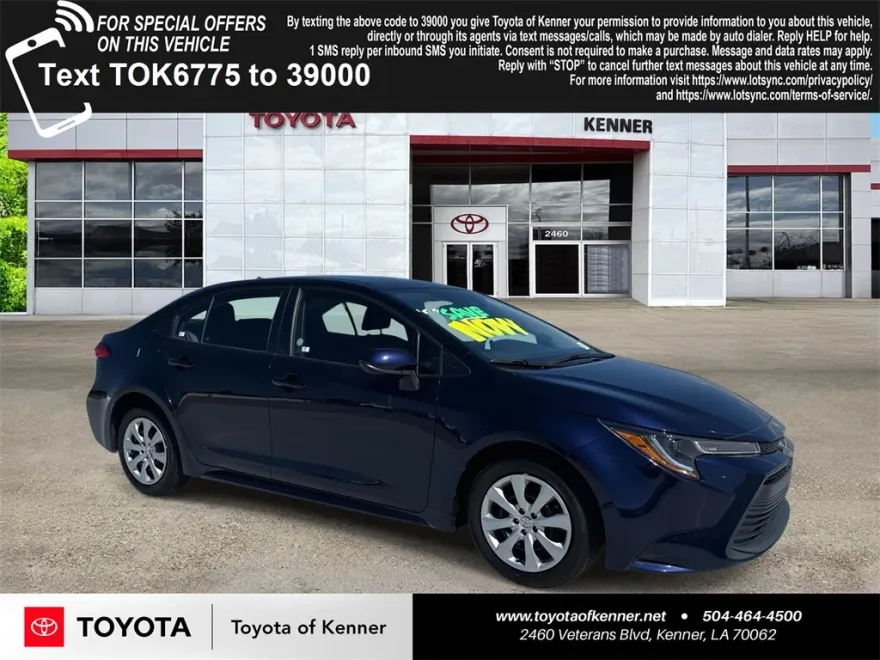 2023 Toyota Corolla LE photo 1