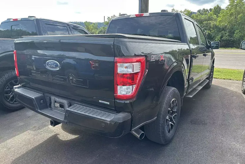2022 Ford F-150 XL photo 1