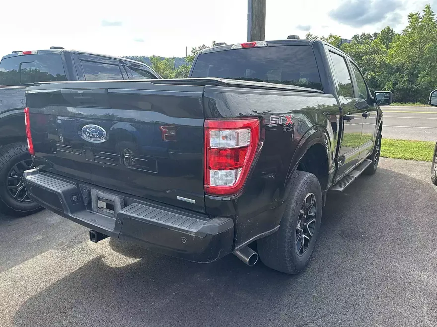 2022 Ford F-150 XL photo 1