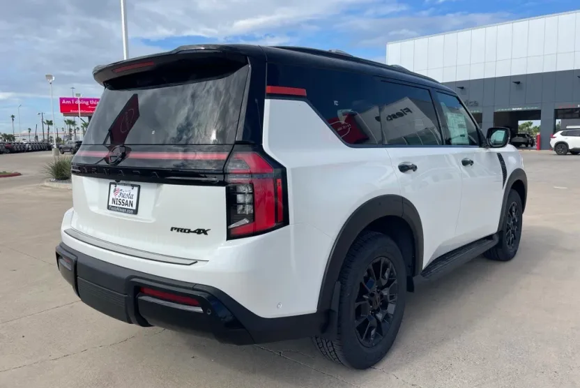 2026 Nissan Armada photo 1