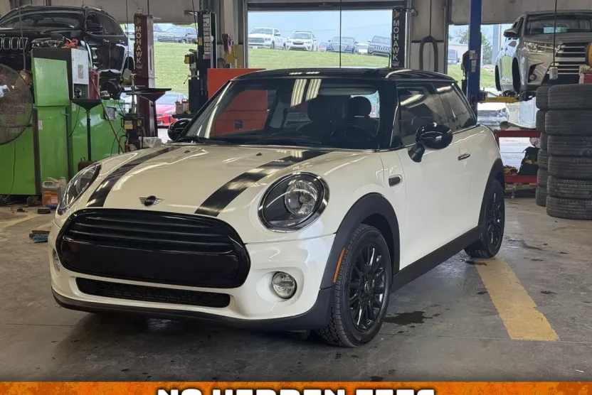 2019 Mini Cooper 2 Door Hardtop Signature photo 1