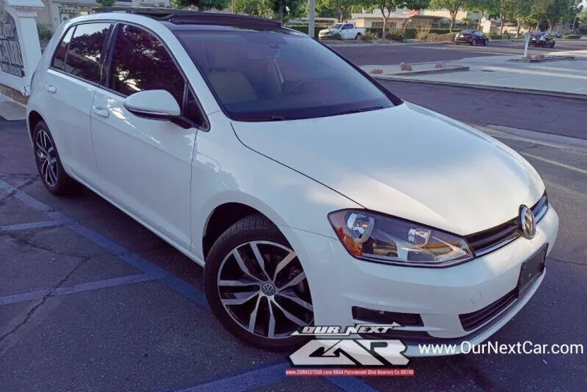 2017 Volkswagen Golf TSI SEL photo 1