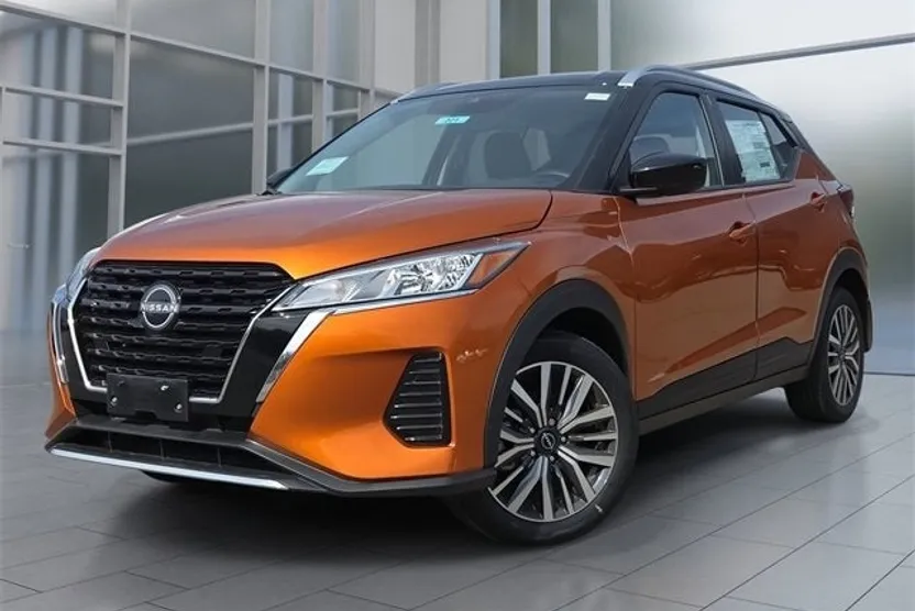 2024 Nissan Kicks SV photo 1
