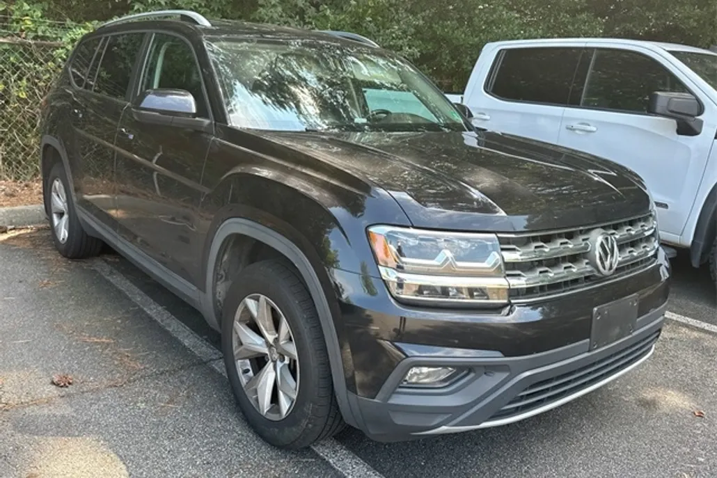 2018 Volkswagen Atlas SE photo 1