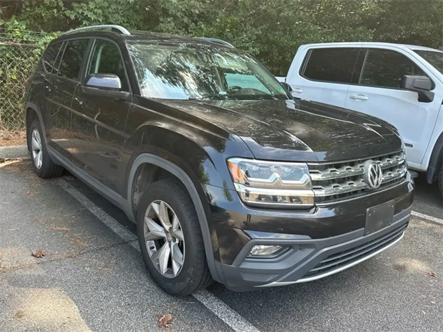 2018 Volkswagen Atlas SE photo 1