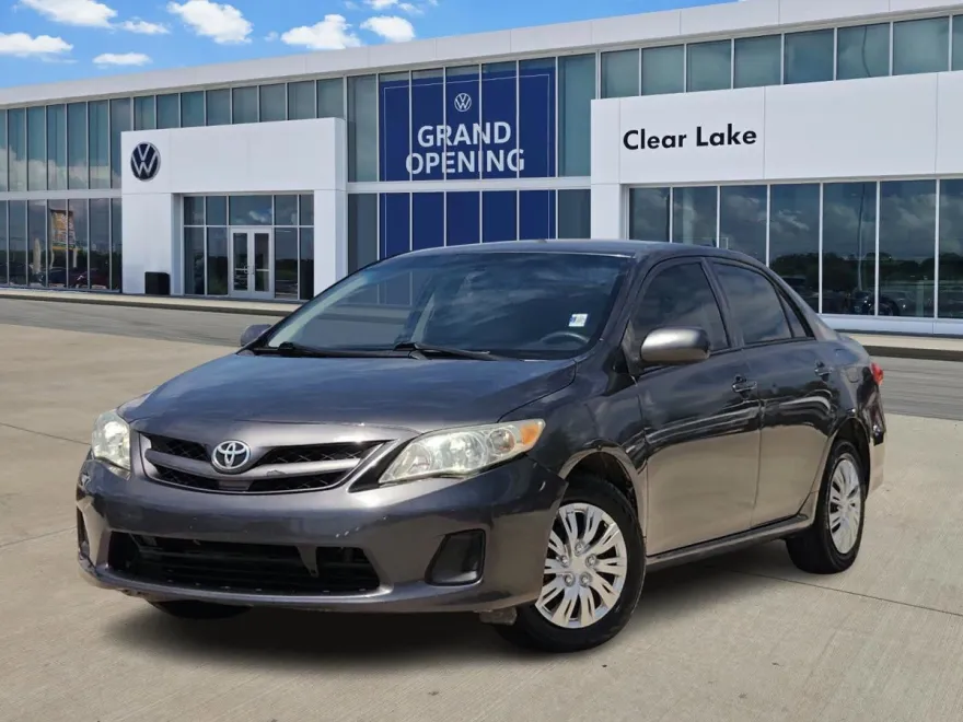2013 Toyota Corolla L photo 1