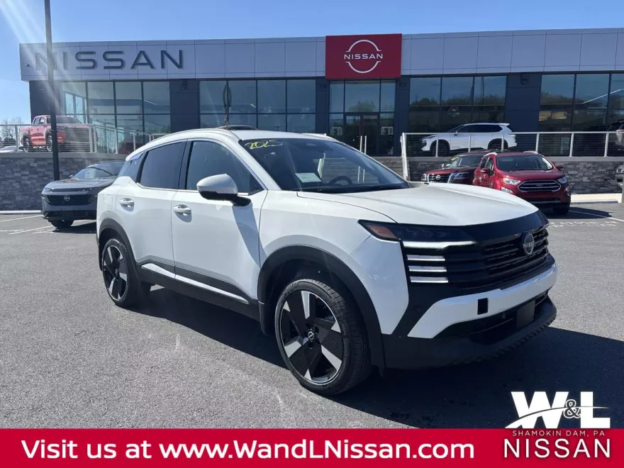 2025 Nissan Kicks SR photo 1