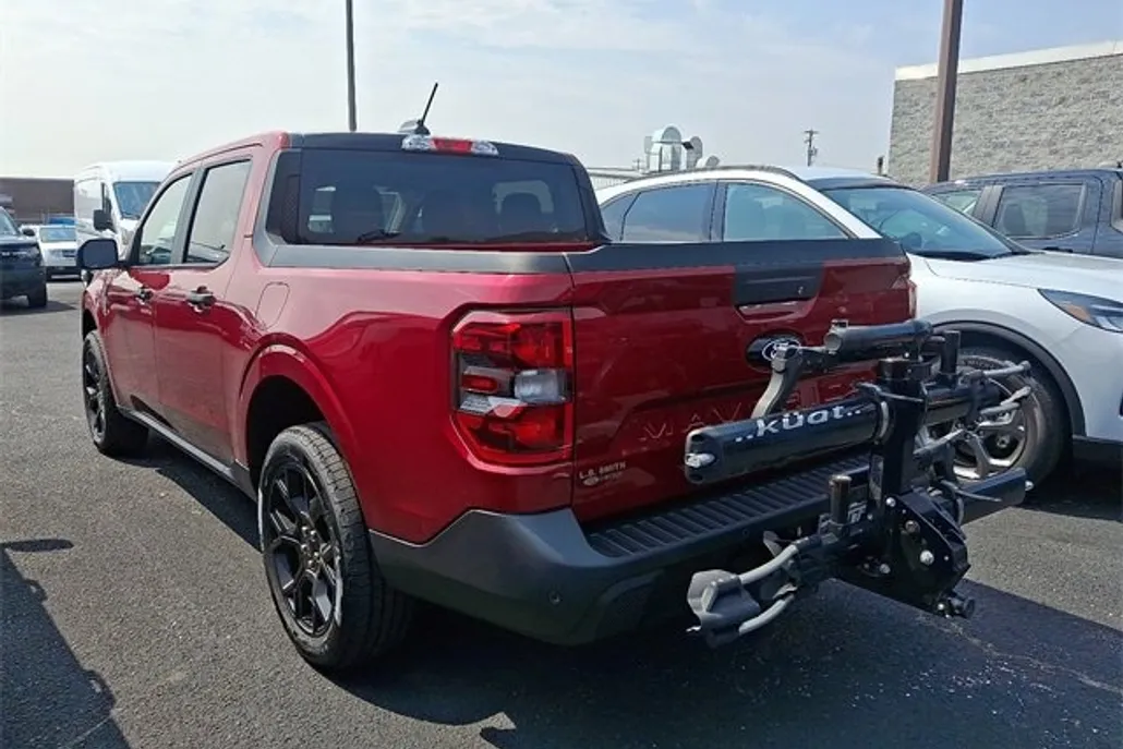 2025 Ford Maverick XLT photo 1