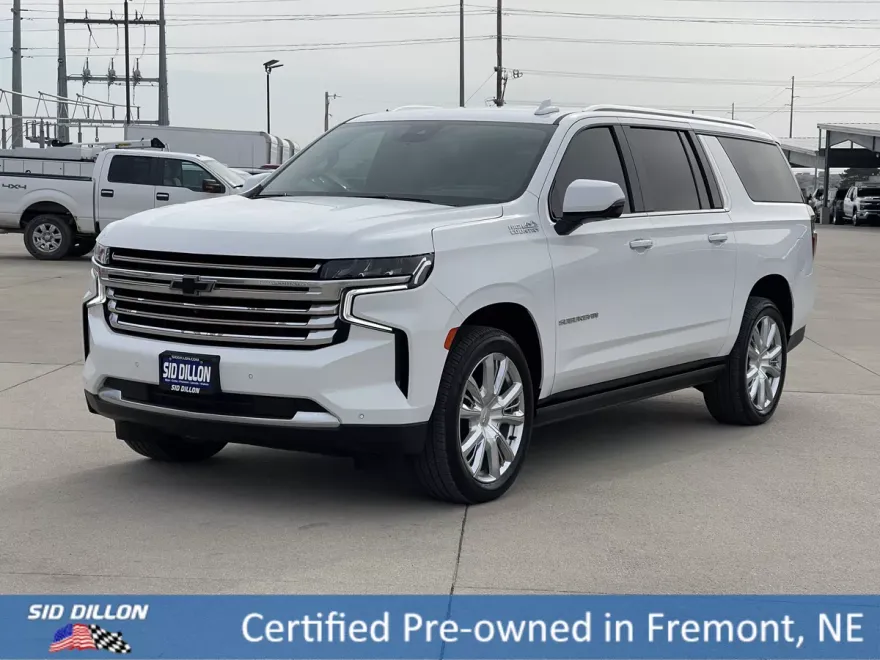 2023 Chevrolet Suburban High Country photo 1
