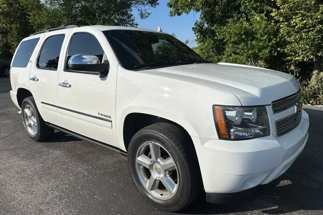 2014 Chevrolet Tahoe LTZ photo 1