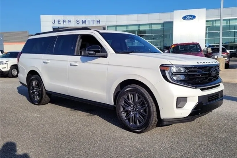 2025 Ford Expedition MAX Platinum photo 1