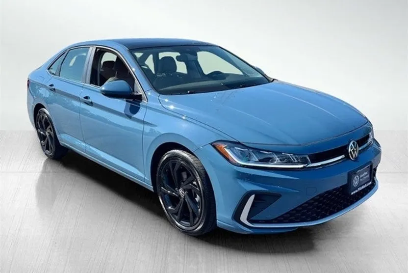 2025 Volkswagen Jetta 1.5T SE photo 1