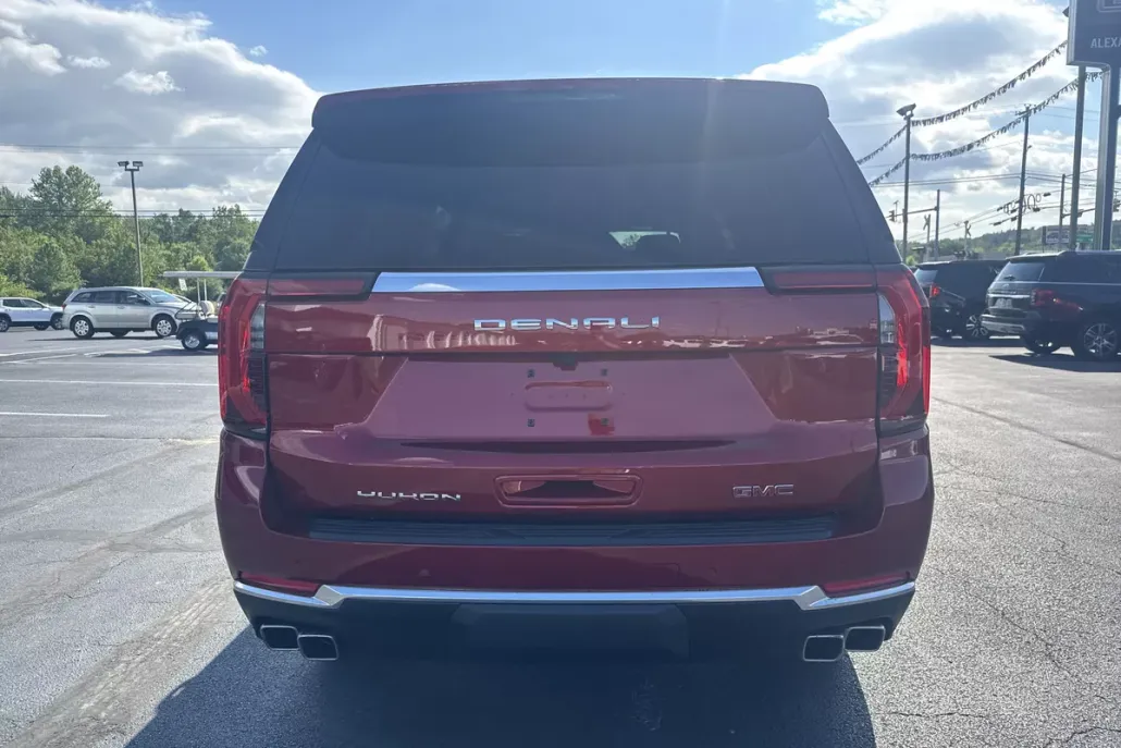 2025 Gmc Yukon XL Denali photo 1