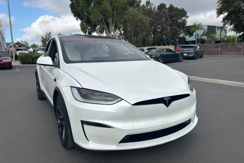 2023 Tesla Model X Plaid photo 1