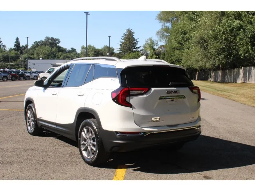 2022 Gmc Terrain SLT photo 1