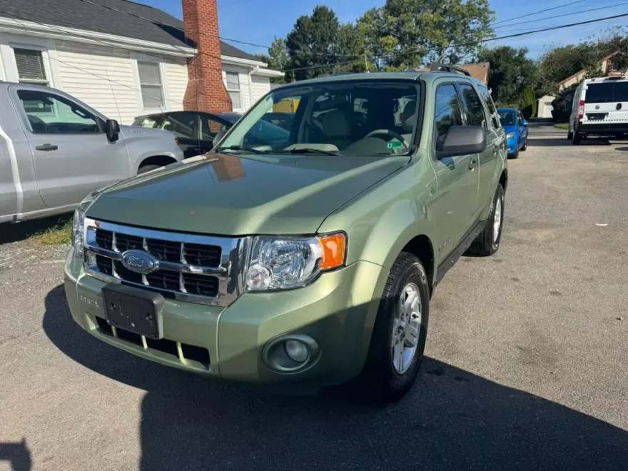 2008 Ford Escape Hybrid Sport photo 2
