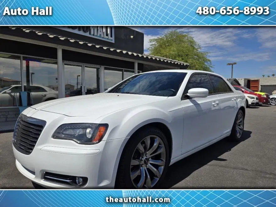 2014 Chrysler 300 S photo 1