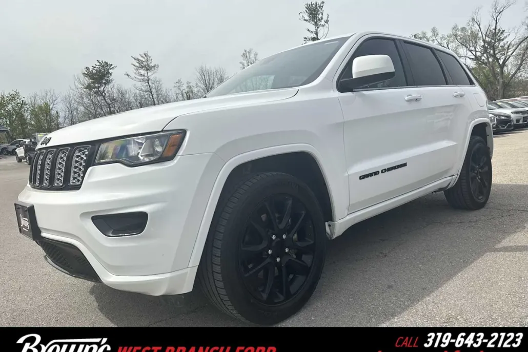 2021 Jeep Grand Cherokee Laredo X photo 1