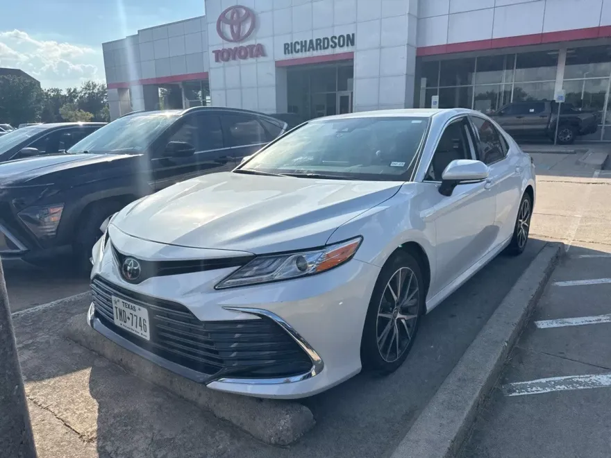 2024 Toyota Camry XLE photo 1