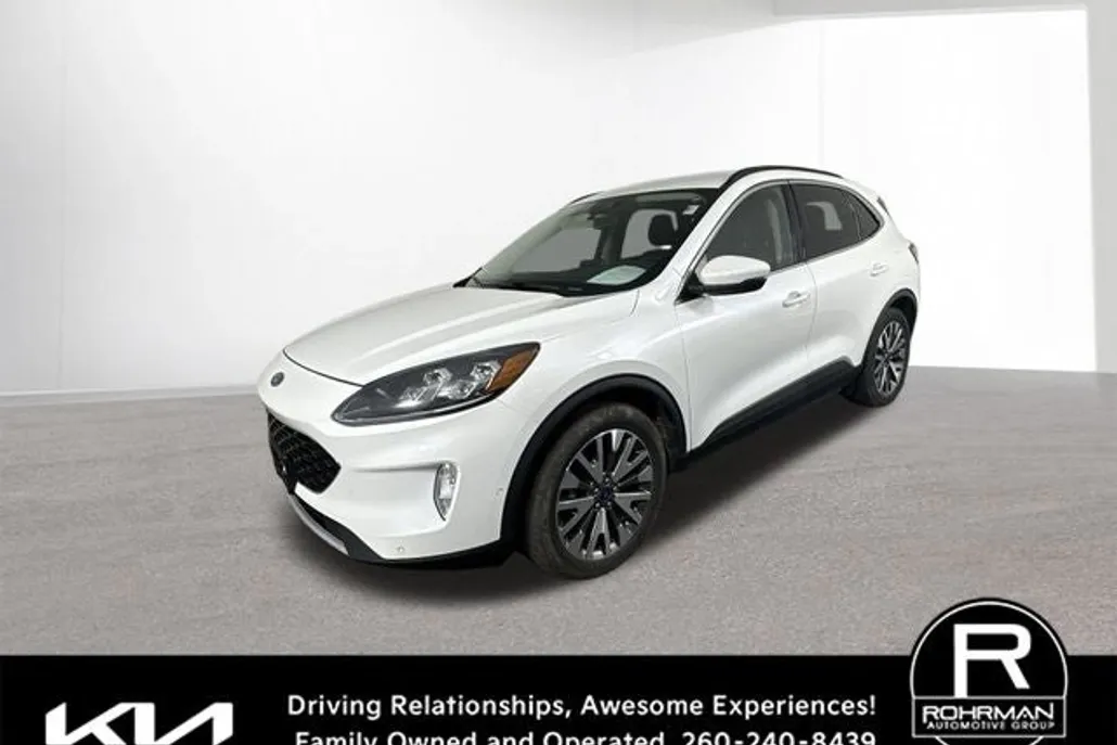 2020 Ford Escape Titanium Hybrid photo 1