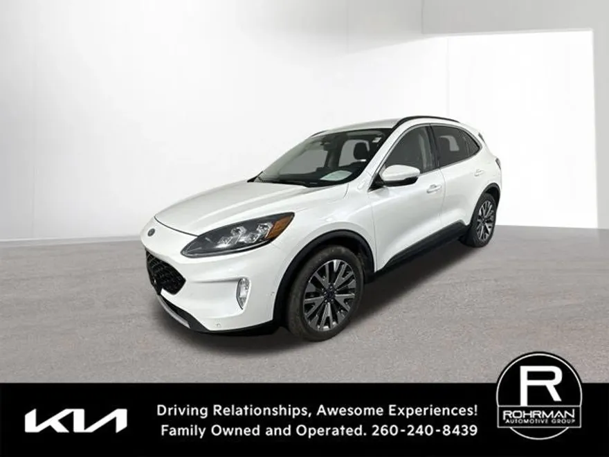 2020 Ford Escape Titanium Hybrid photo 1