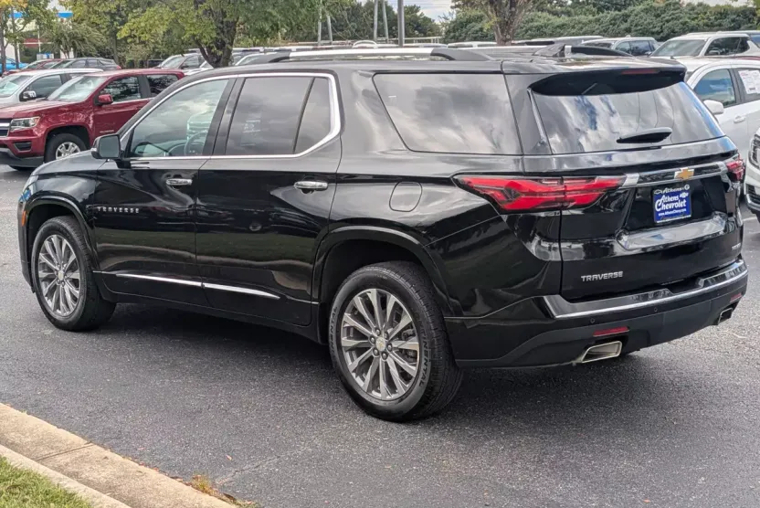 2022 Chevrolet Traverse Premier photo 1