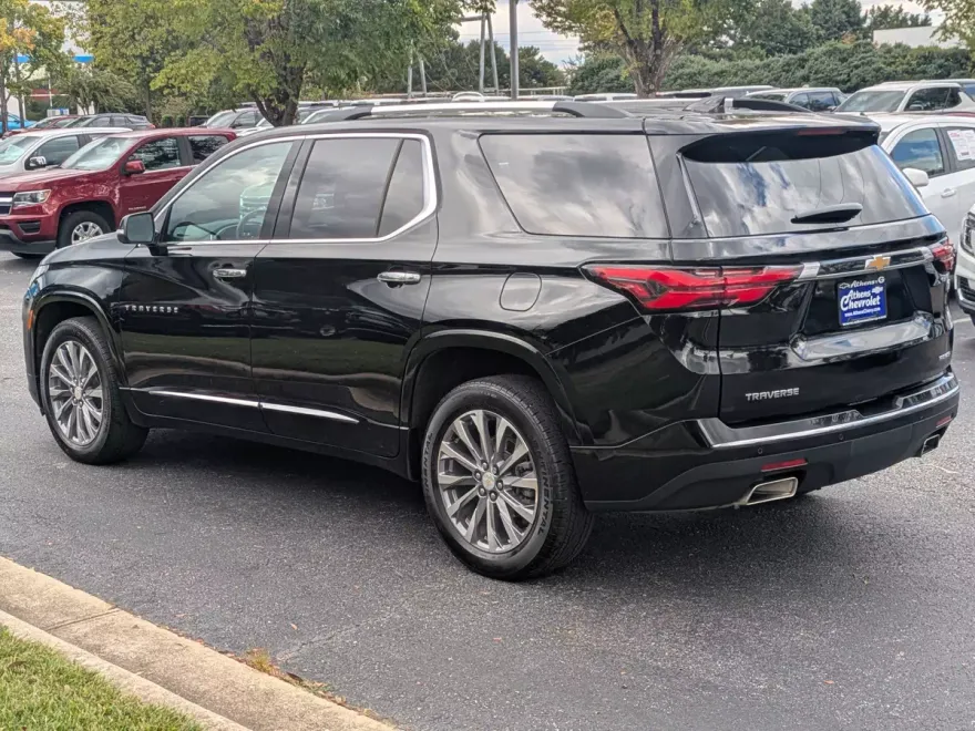 2022 Chevrolet Traverse Premier photo 1