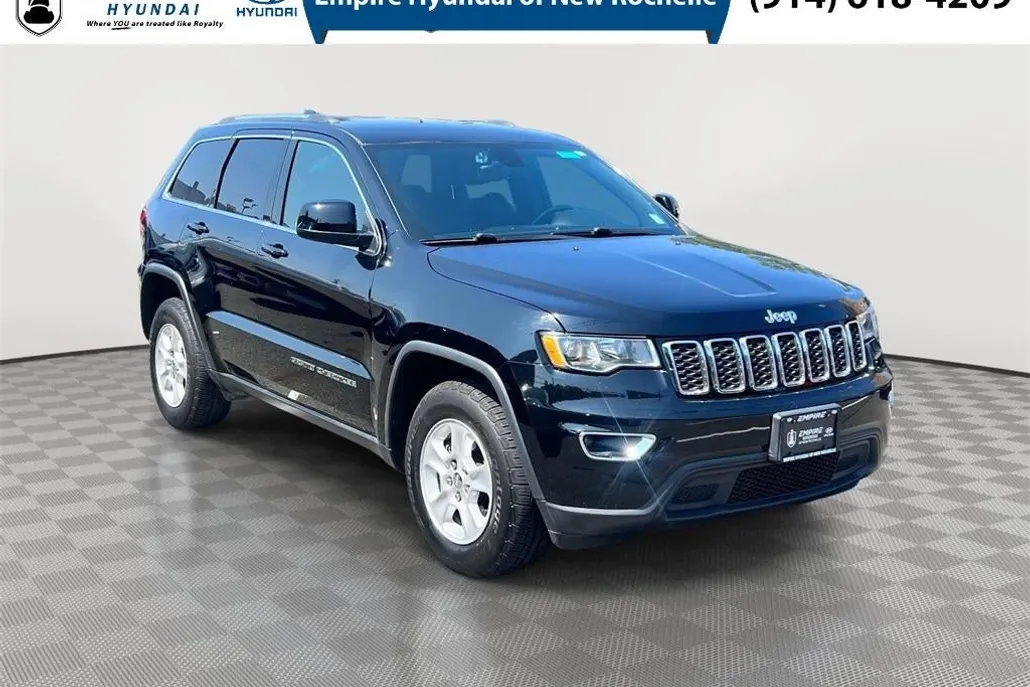 2017 Jeep Grand Cherokee Laredo photo 1