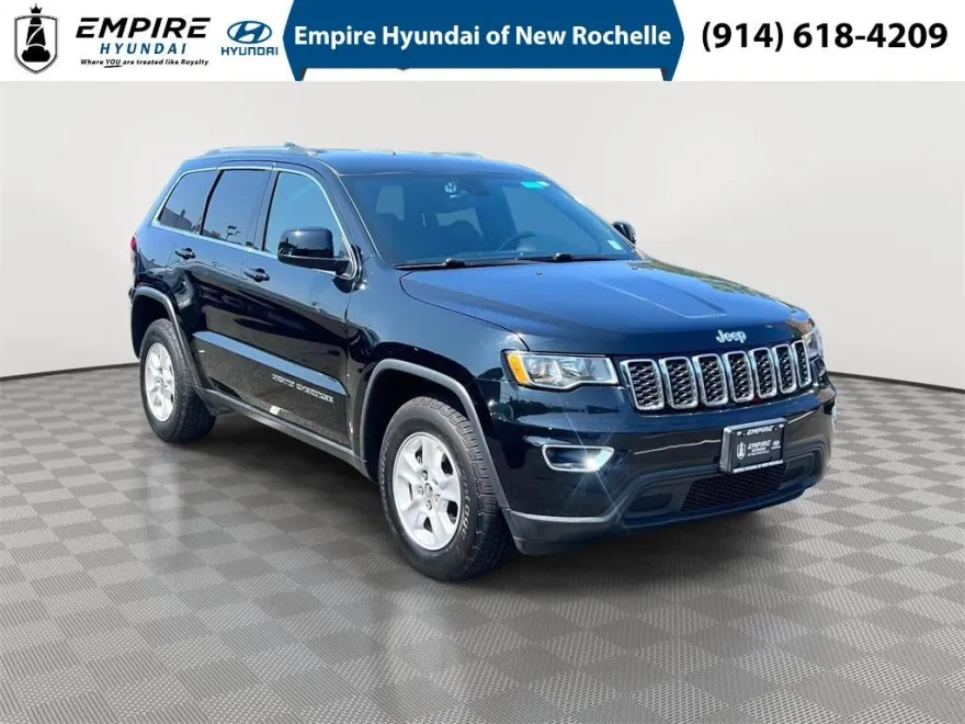 2017 Jeep Grand Cherokee Laredo photo 1