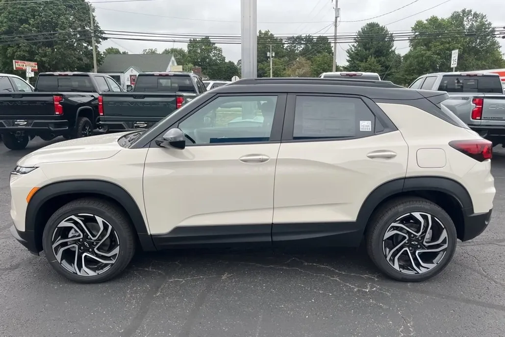 2026 Chevrolet Trailblazer RS photo 1