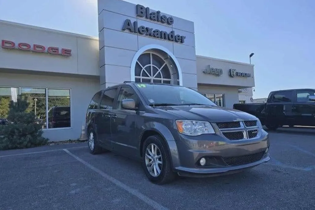 2019 Dodge Grand Caravan SXT photo 1