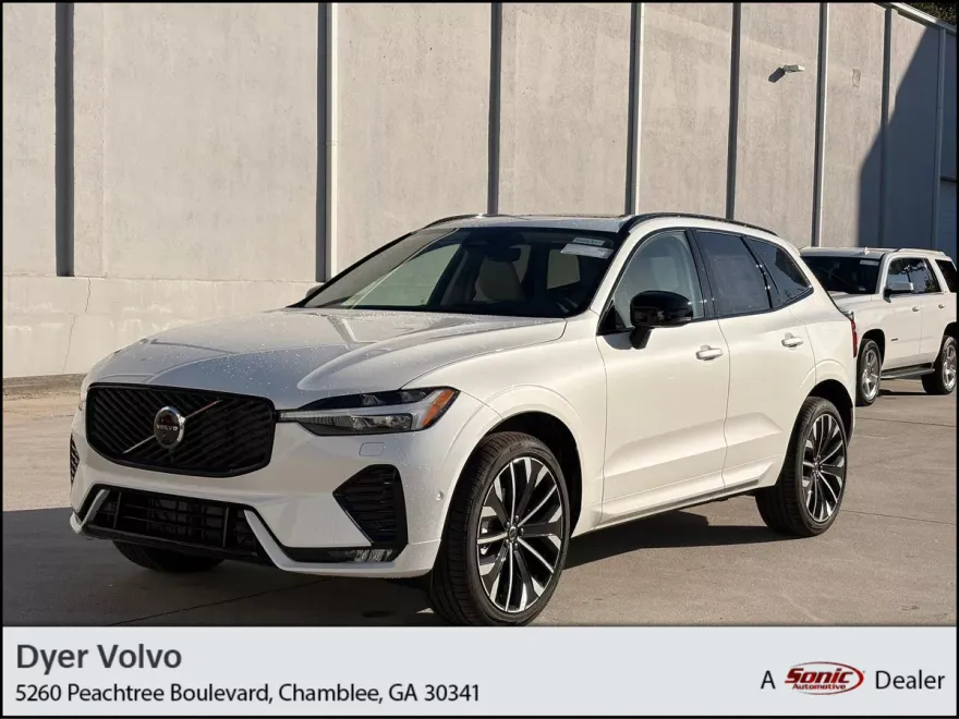 2026 Volvo XC60 B5 photo 1