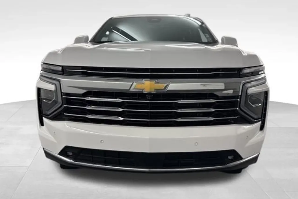 2025 Chevrolet Tahoe LT photo 1