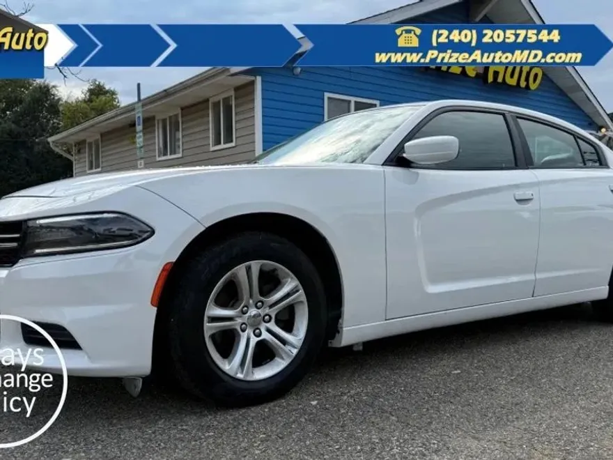 2020 Dodge Charger SXT photo 1