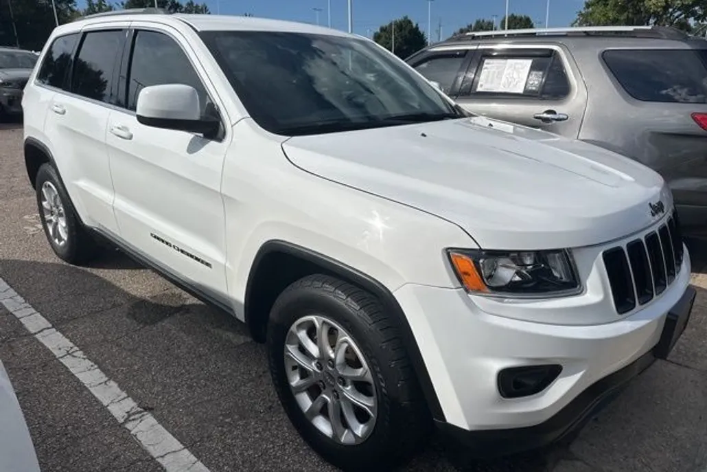 2016 Jeep Grand Cherokee Laredo photo 1