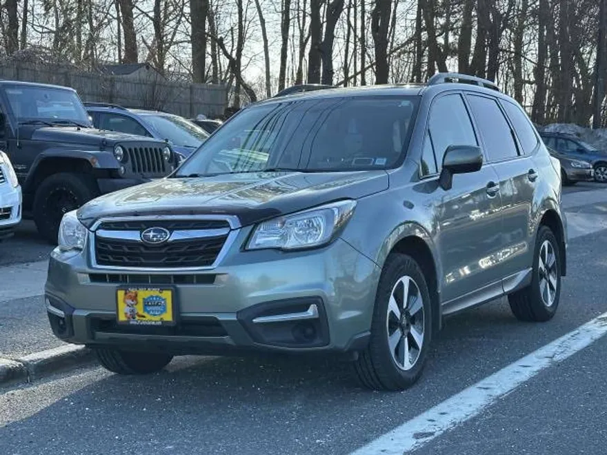 2018 Subaru Forester 2.5i Premium photo 1