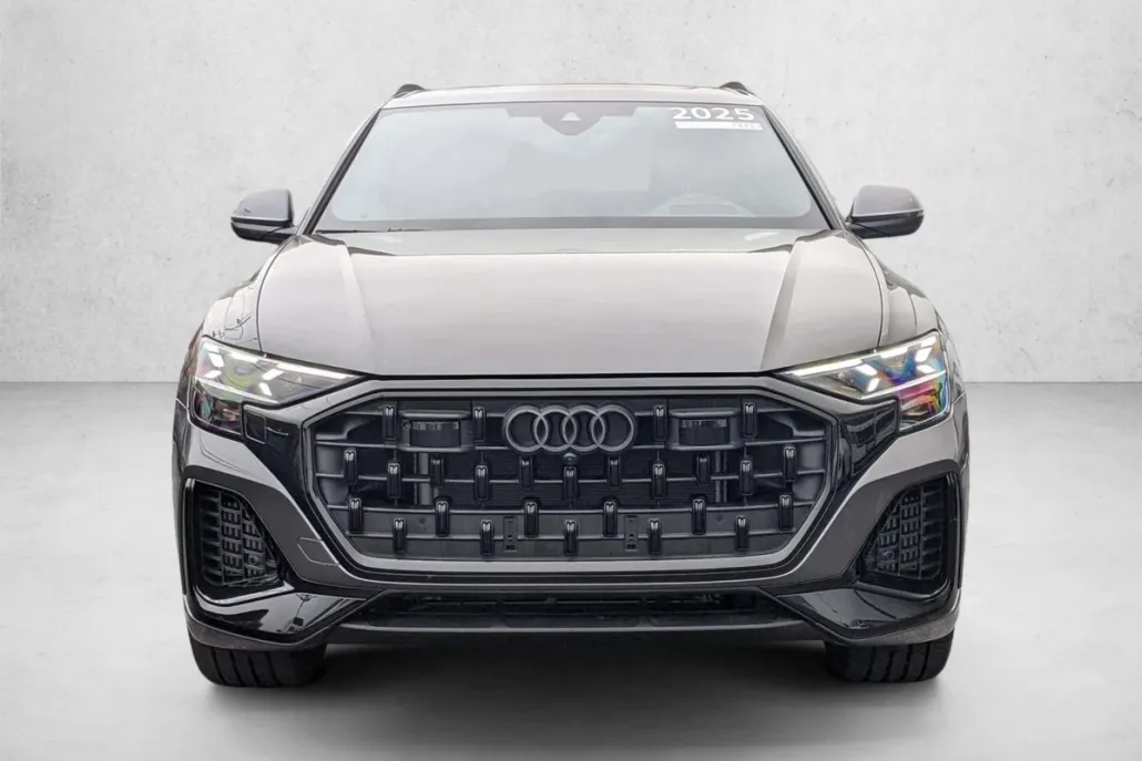 2025 Audi Q8 55 Prestige photo 1