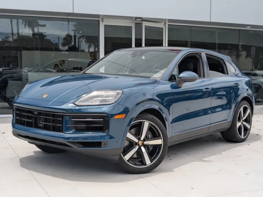 2024 Porsche Cayenne Coupe photo 1
