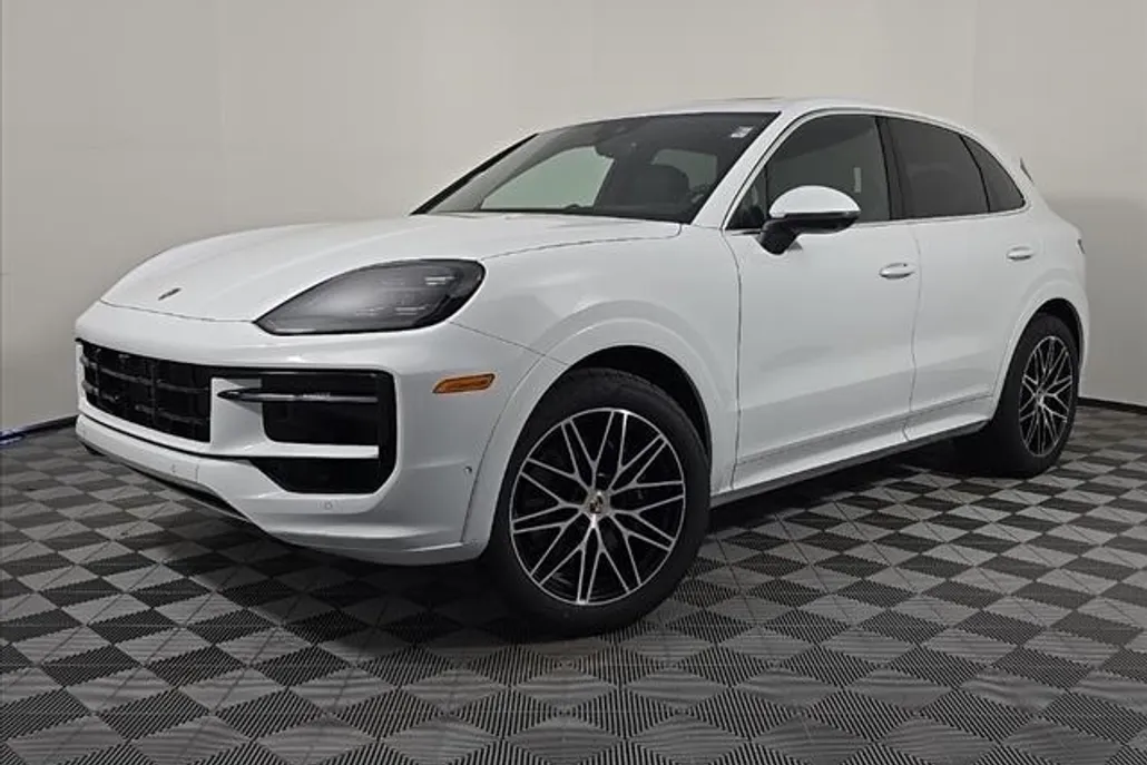 2025 Porsche Cayenne photo 1