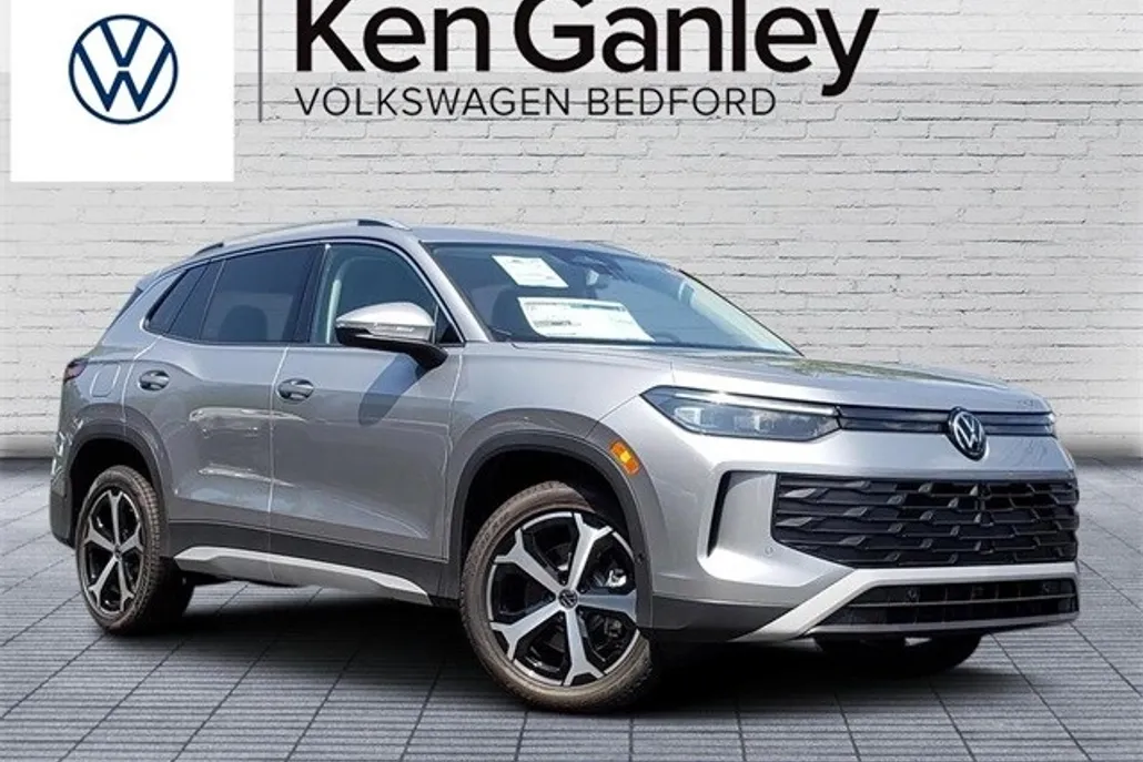 2025 Volkswagen Tiguan SE photo 1