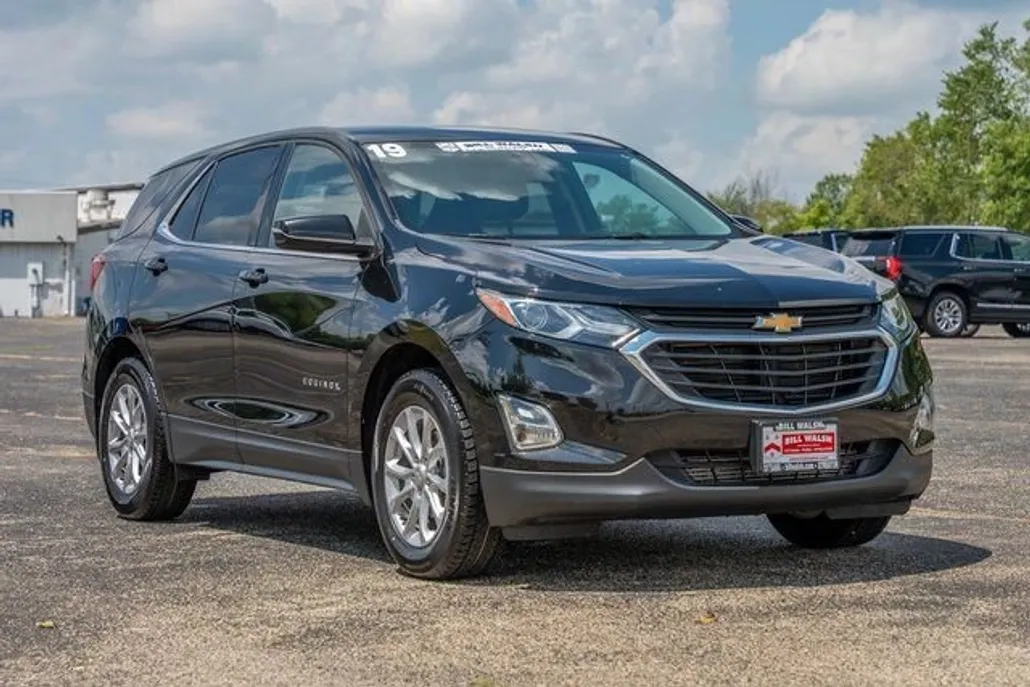 2019 Chevrolet Equinox LT photo 1