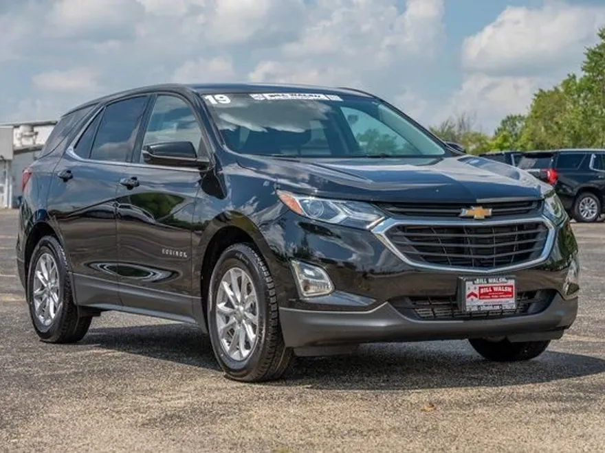 2019 Chevrolet Equinox LT photo 1