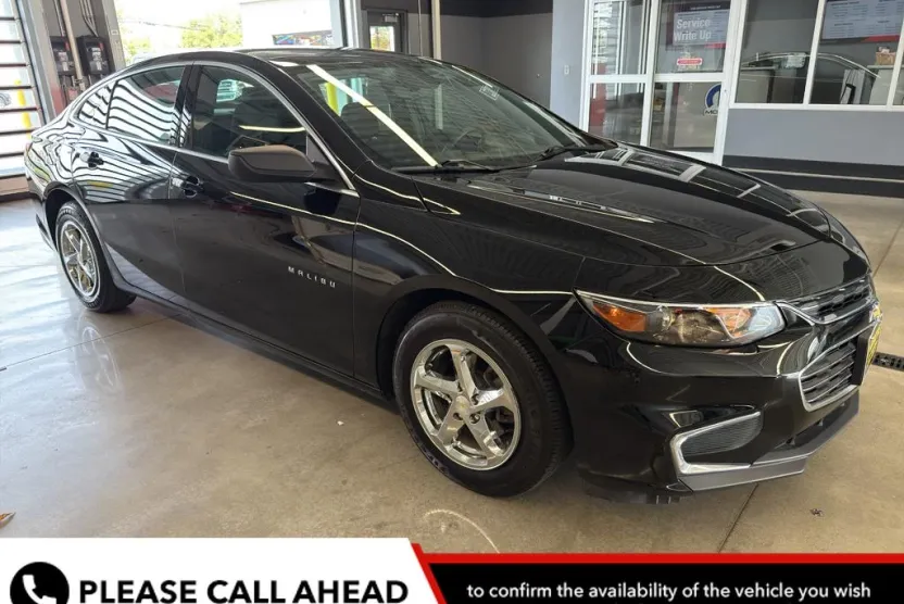 2016 Chevrolet Malibu LS photo 1
