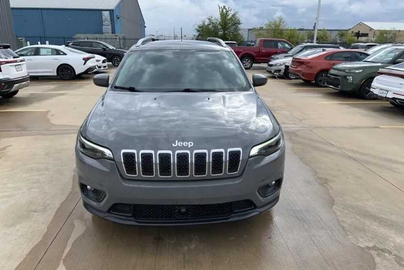 2021 Jeep Cherokee Latitude Lux photo 1