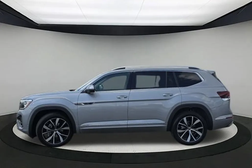 2026 Volkswagen Atlas SEL Premium R-Line photo 1