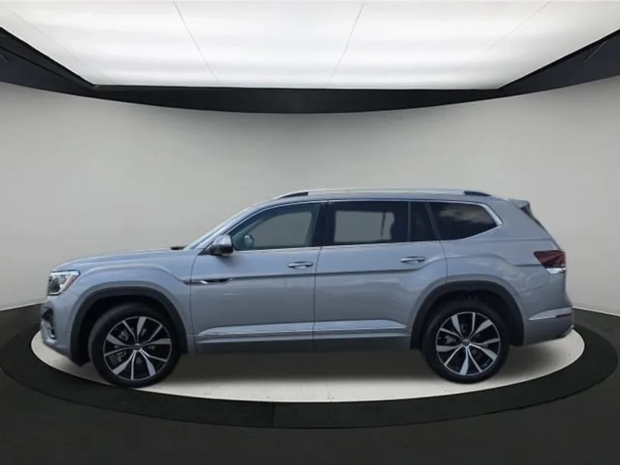 2026 Volkswagen Atlas SEL Premium R-Line photo 1
