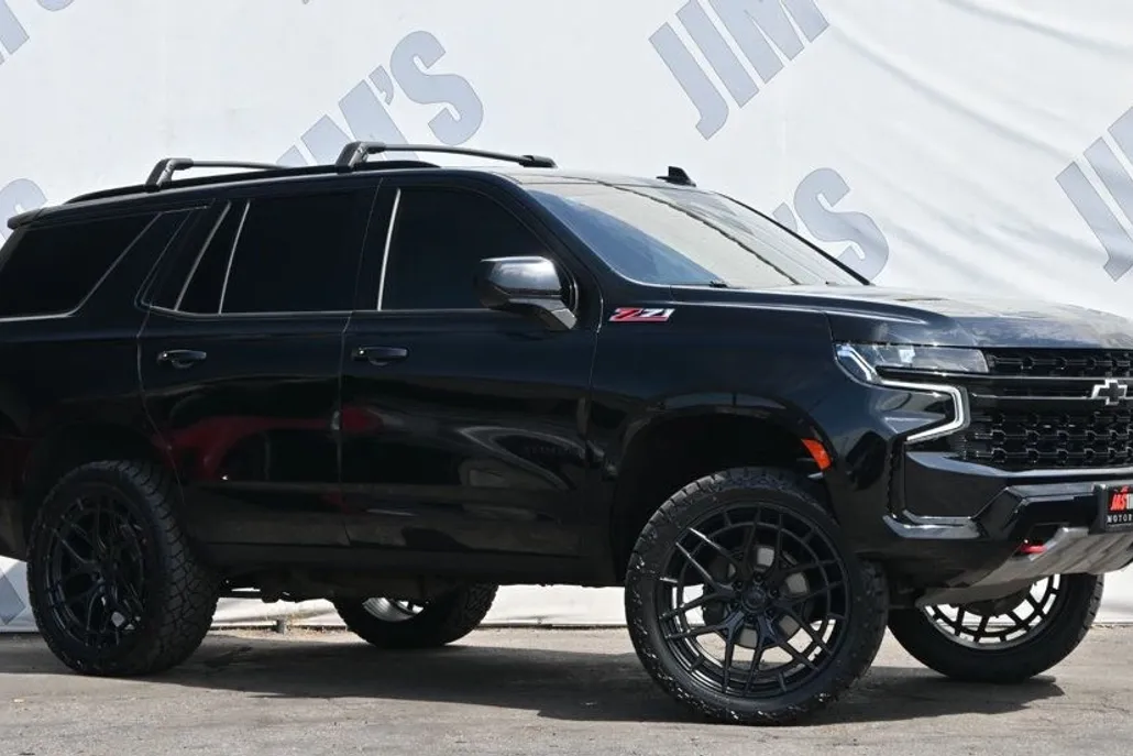 2021 Chevrolet Tahoe Z71 photo 1